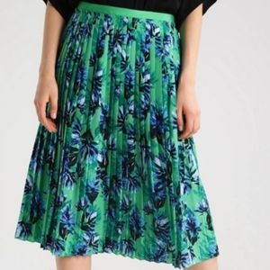 Banana Republic Floral Print Pleated Skirt